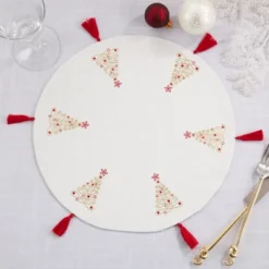 Saro Lifestyle Saro Lifestyle Embroidered Christmas Trees Round Placemats (Set Of 4), Red/White, 14" -Saro Lifestyle GUEST 5b2b24c4 3aac 40b5 90b6 2c3e447cf09e