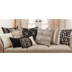 22"x22" Oversize Chevron Square Throw Pillow Cover Black - Saro Lifestyle -Saro Lifestyle GUEST 790bd189 7bcd 4c63 beea eb0d2ee73147