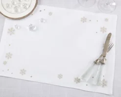 Saro Lifestyle Winter Delight Embroidered Snowflake Placemat (Set Of 4), 14"x20", Gold -Saro Lifestyle GUEST bf2b219a 9924 454c 839a a8be2292bc87