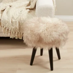 Saro Lifestyle Mongolian Lamb Fur Stool -Saro Lifestyle GUEST cdc5df9c db33 4124 9bea a45bc7d7520e