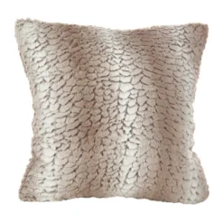 18"x18" Juneau Classic Faux Fur Throw Pillow - Saro Lifestyle -Saro Lifestyle GUEST df0d67ab a756 4b07 b314 9d869760bc07