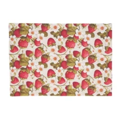 Saro Lifestyle Breezy Juicy Strawberry Placemat (Set Of 4), 14"x20", Multicolored -Saro Lifestyle GUEST f968cd1e 22b4 4c25 8753 490817b286e5