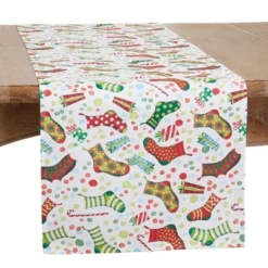 Saro Lifestyle Christmas Stockings Holiday Table Runner -Saro Lifestyle GUEST ff5debb9 f8c5 4df0 9c99 0c2754e702e5